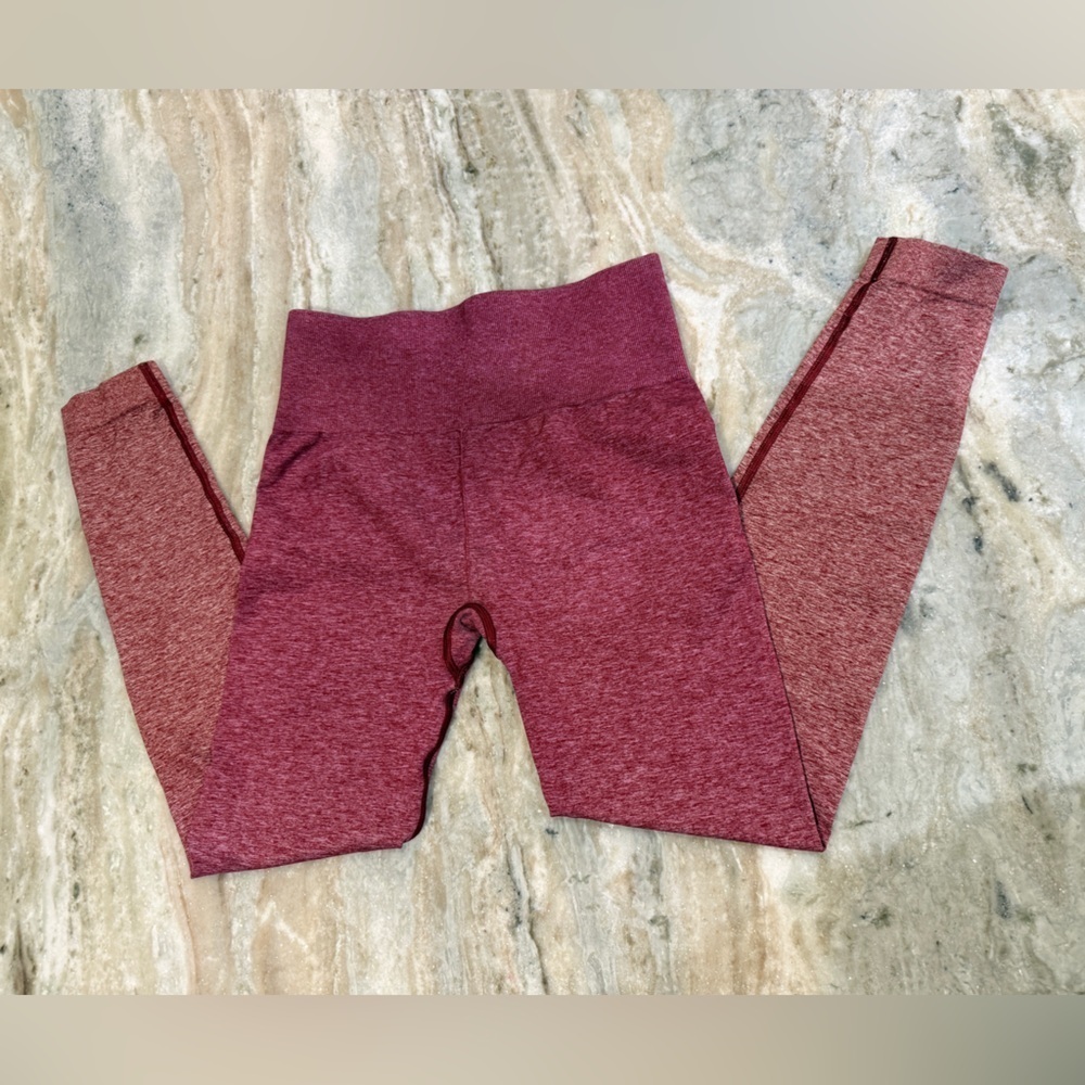 Women’s GYMSHARK Adapt seamless Burgandy marl ombré leggings- Size small - Picture 3 of 6